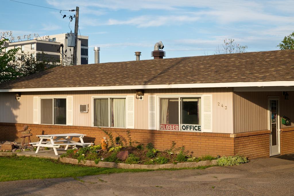 Northlander Motel Су-Сент-Марі Екстер'єр фото