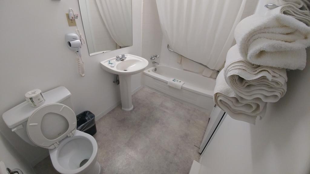 Northlander Motel Су-Сент-Марі Екстер'єр фото